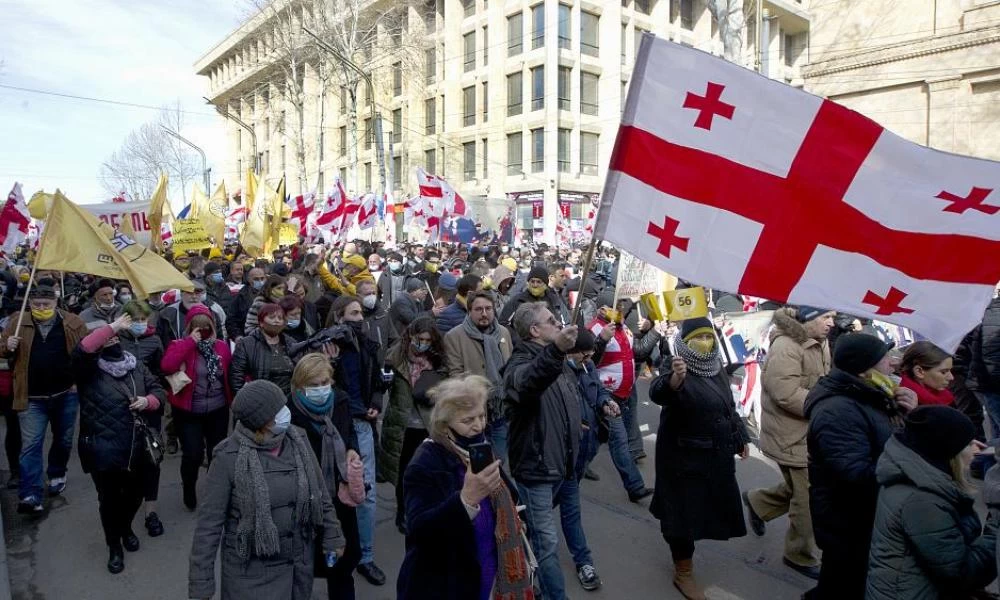 Νέο μέτωπο στον Καύκασο: Έρχονται αναταραχές στη Γεωργία